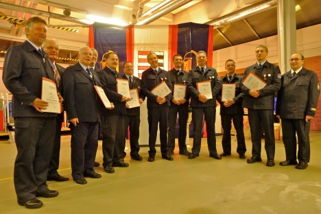 Ehrung verdienter Feuerwehrleute im November 2012